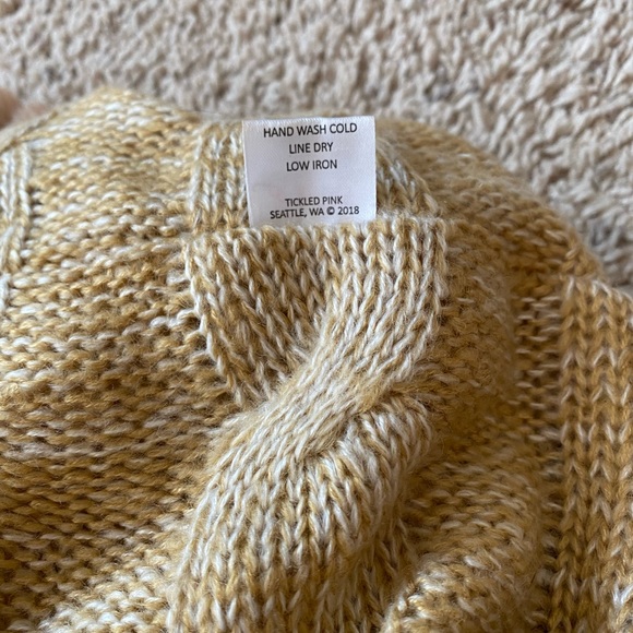 Wrap Scarf - Picture 3 of 3